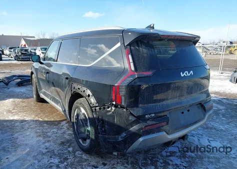 2025 Kia Ev9 Land from USA, damaged, VIN 5XYADFS53SG001029